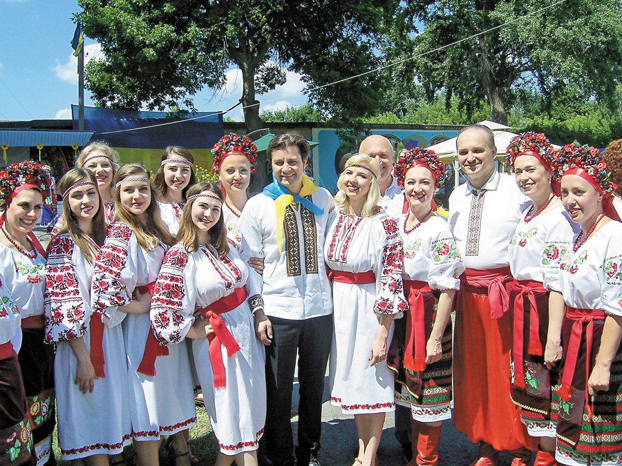 Міністр культури України Євген Нищук на Дні гончаря був довгоочікуваним гостем. Фото автора